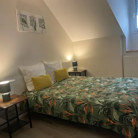 Apartment Charmes De 1