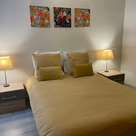 Apartment Charmes De 1 *